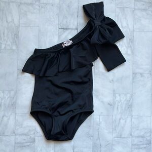 Phi Clothing Black Ruffle One-Piece Swimsuit with Bow (3T)